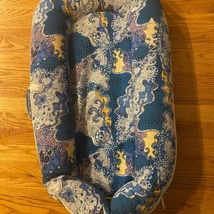 DockAtot Deluxe cover